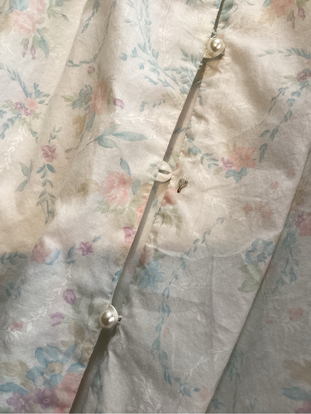 Vintage 2002 Eileen West Floral Lace Pearl Button Cotton Nightgown Large - Picture 13 of 16